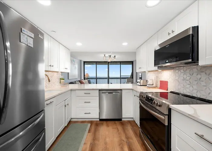 Ferienhaus Spacious 2 Bedroom Ocean Front At The Century With Indoor Pool!