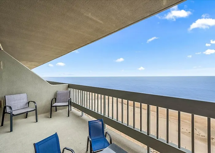 Spacious 2 Bedroom Ocean Front At The Century With Indoor Pool! Ferienhaus *