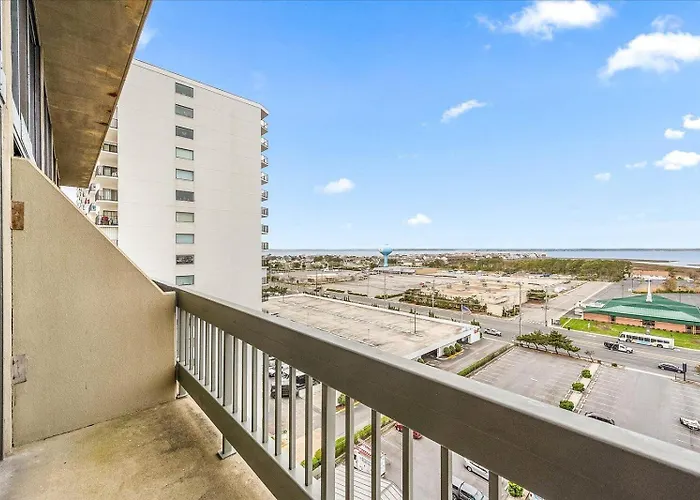 Spacious 2 Bedroom Ocean Front At The Century With Indoor Pool! Ocean Stadt