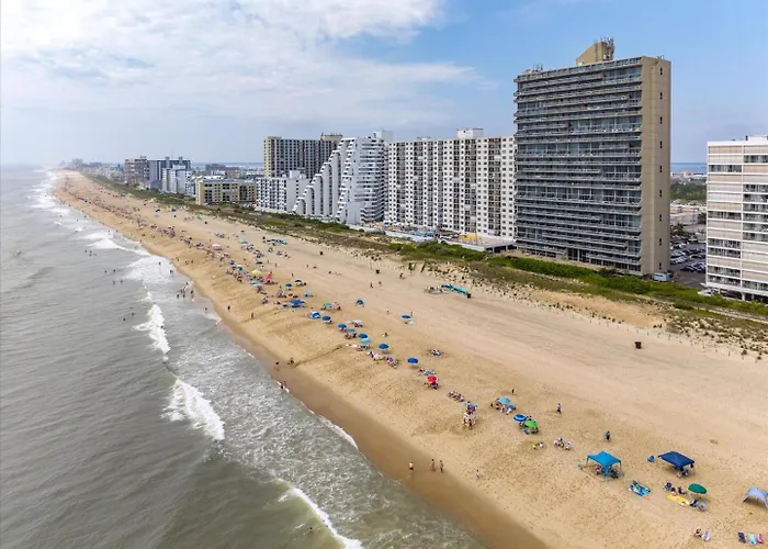 Spacious 2 Bedroom Ocean Front At The Century With Indoor Pool! Ferienhaus